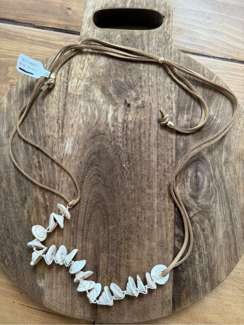 Free People Shell necklace - Picture 2 of 3